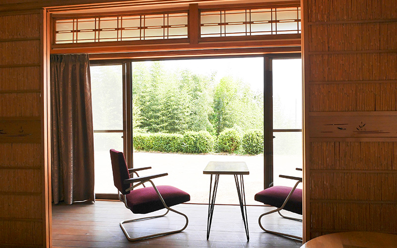 海と山に囲まれた、静かなロケーション